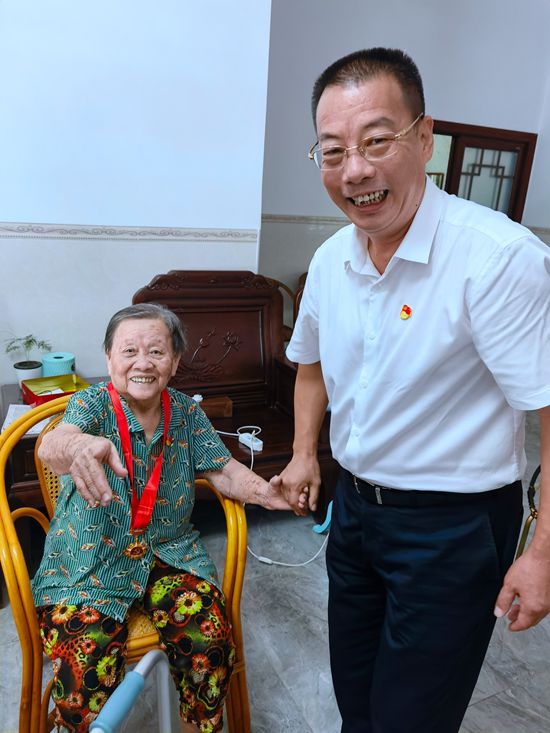 歐春英_副本.jpg 歐春英_副本.jpg